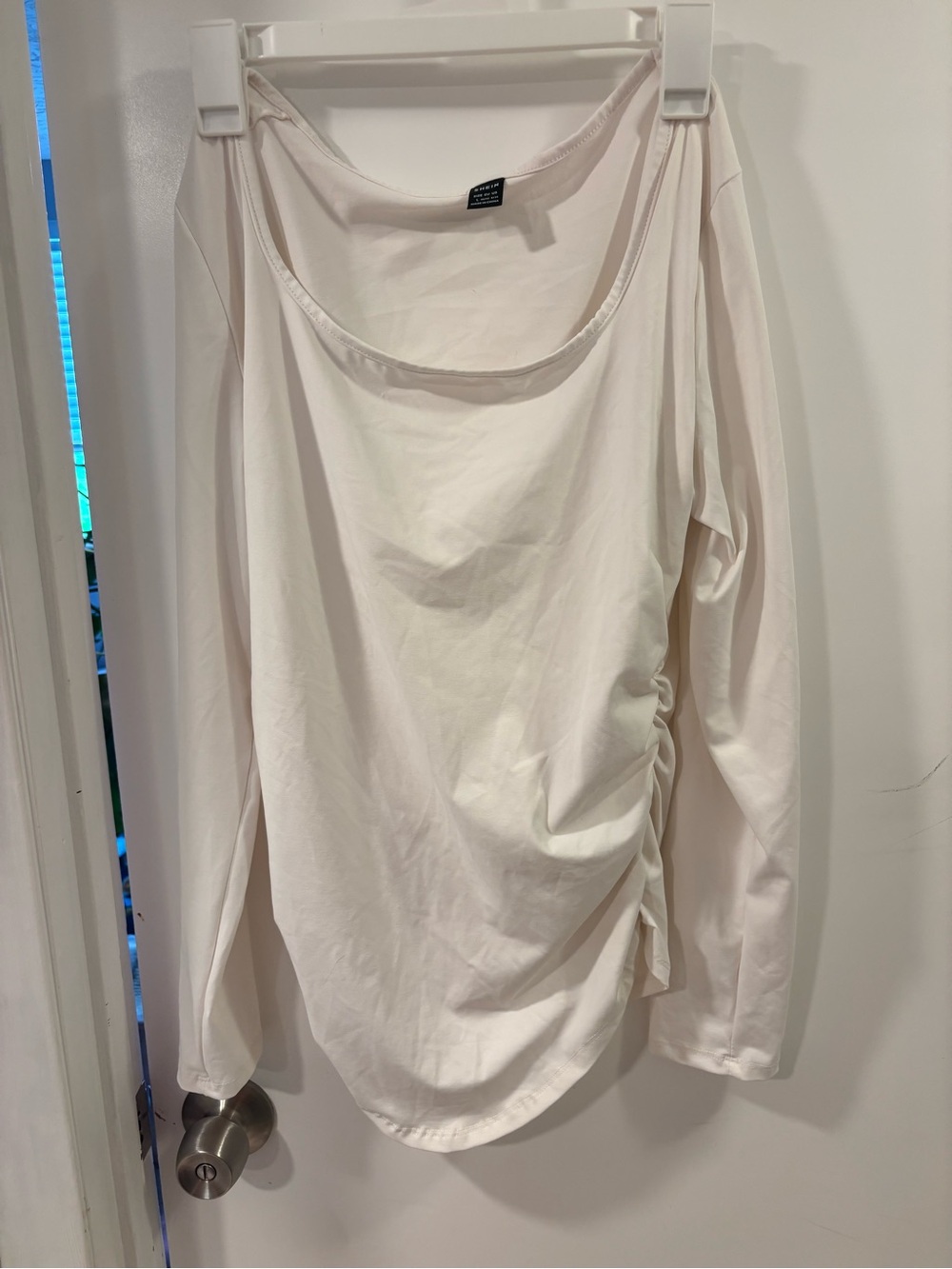 SHEIN White Long Sleeve Ruched Side Top